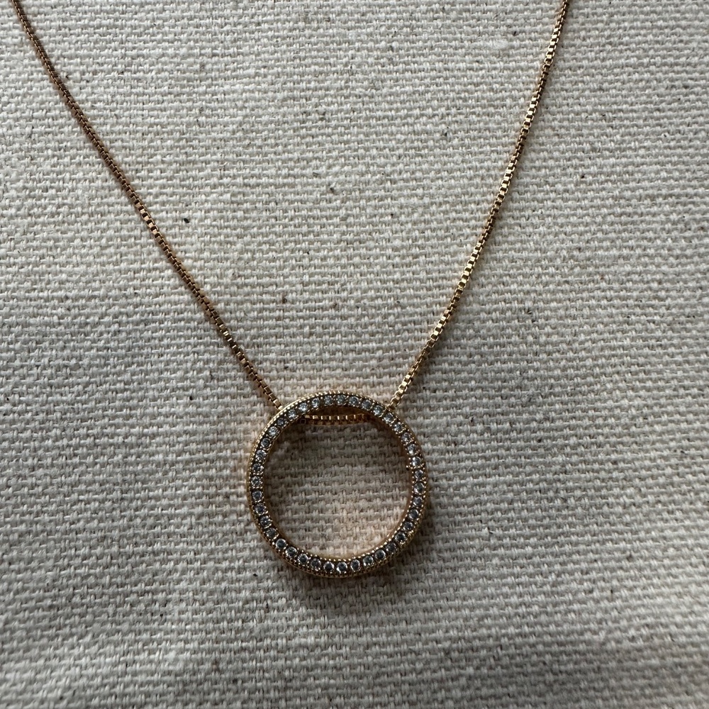 Elegant Gold Layered Necklace Set (2 chains) - Picture 6 of 8